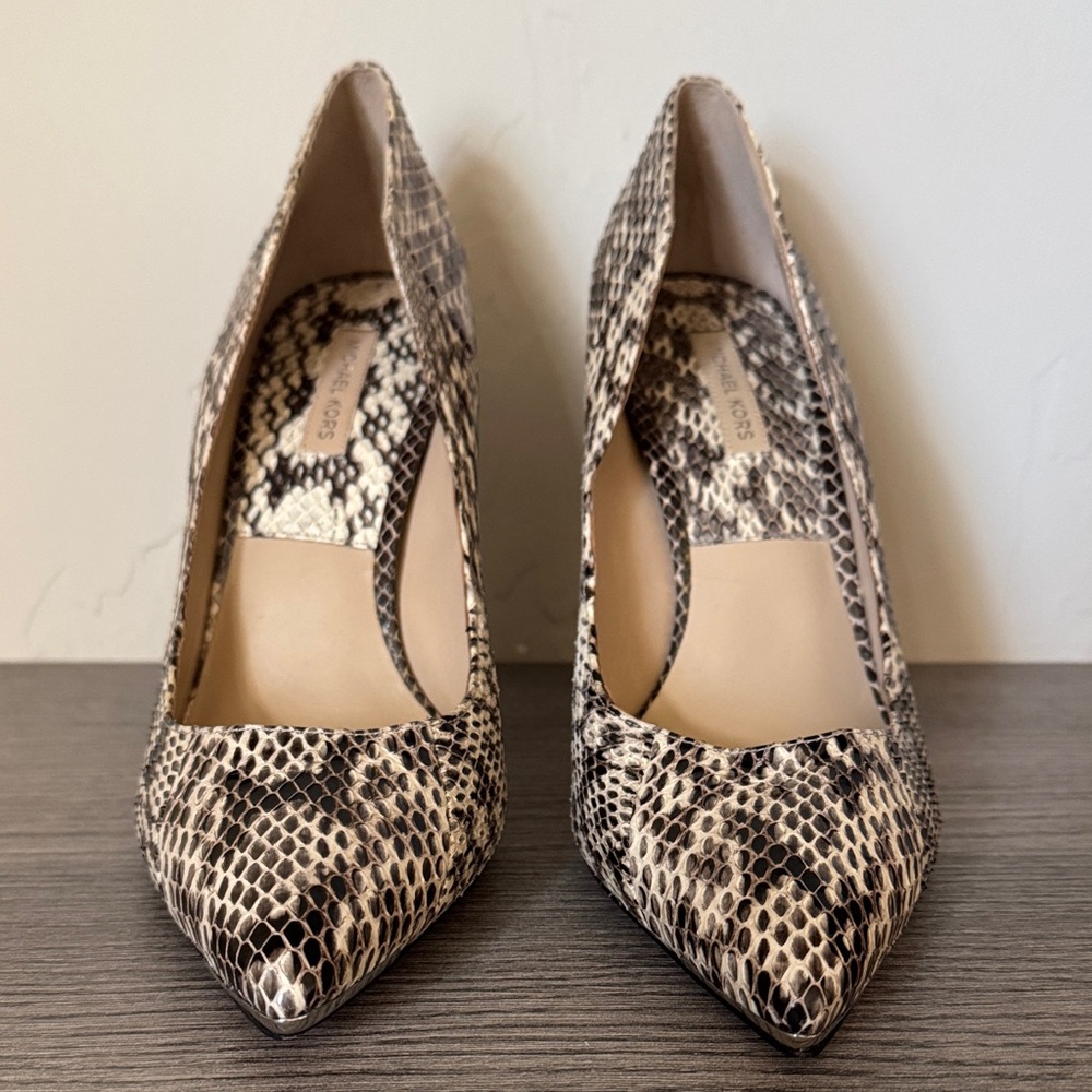 Michael Kors Vero Cuoio Python Women's Pumps